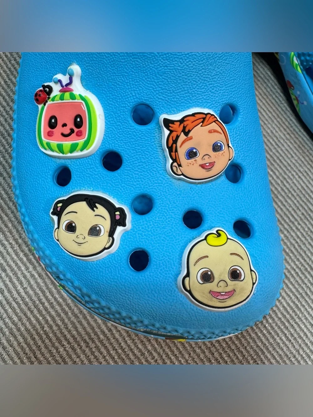 Cocomelon Crocs Blue Toddler Size 8 Classic Clogs Very Good Condition
